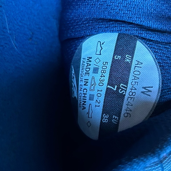 Altra Women's Blue Athletic Shoes - Picture 9 of 9